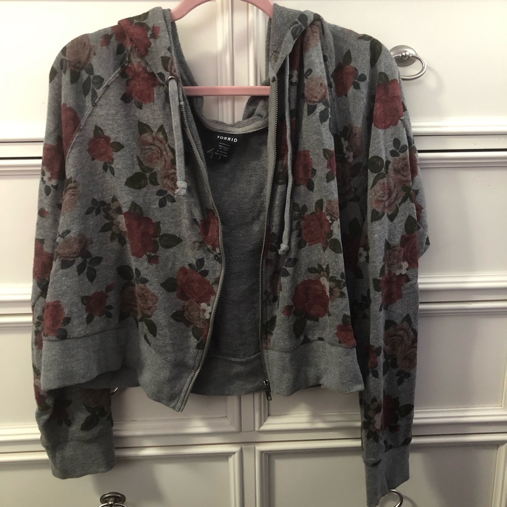 Torrid Gray Cropped Floral Sweatshirt Hoodie, Plus Size 2X